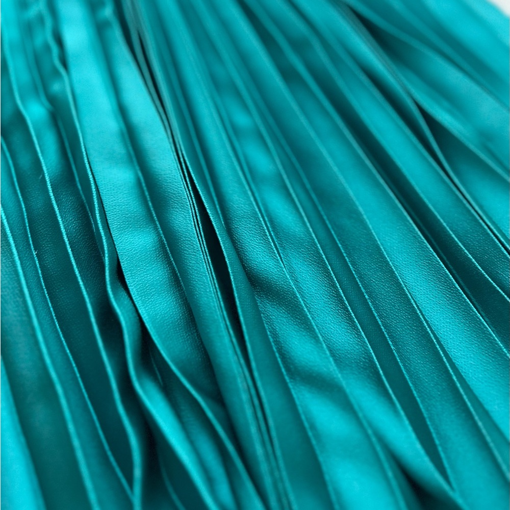 Zara Pleated Green Skirt